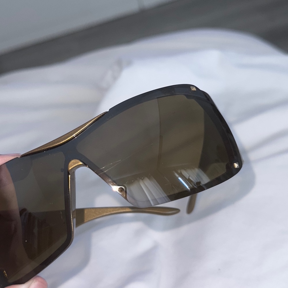 Dior Overshine 2 Shield Designer Sunglasses in Gold - Picture 5 of 5